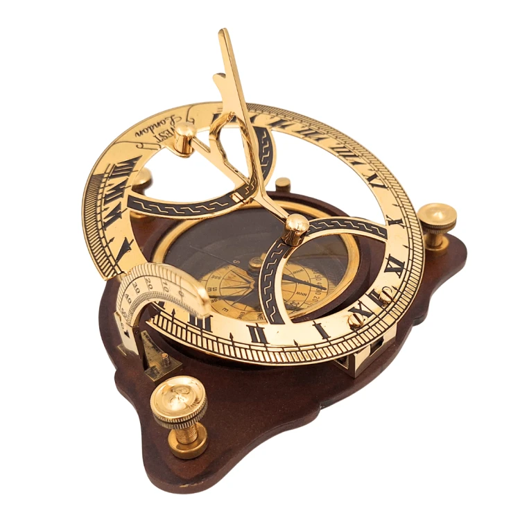 Zegar słoneczny z kompasem na drewnianej podstawie - prezent retro  (2).png