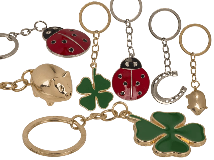 Brelok-metalowy-na-szczęście-koniczynka-podkowa-do-kluczy  (1).png