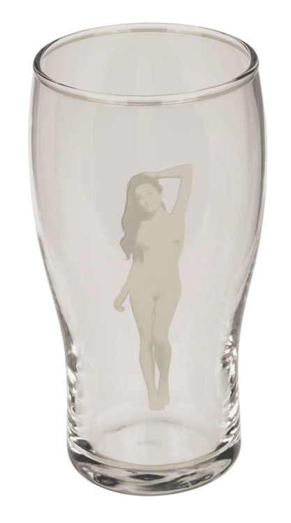 Szklanka-do-Piwa-560-ml-Striptizerka-Zmienia-Kolor  (8).png