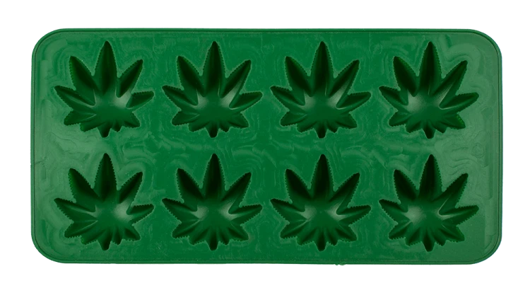 ice-cube-tray-cannabis-leaf-image-3.png