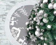 Srebrna mata pod choinkę 90 cm - elegancki dywanik pod choinkę z wzorem
