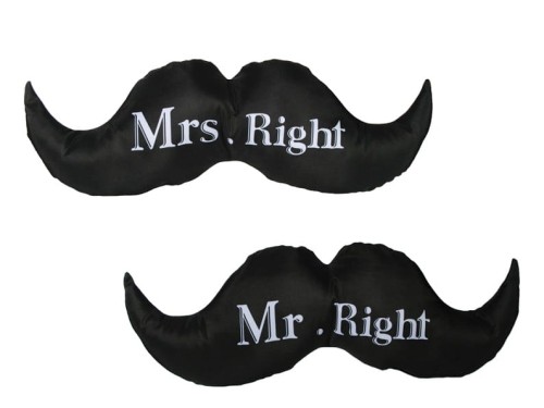 PODUSZKA MR LUB MRS RIGHT WĄSY DWUSTRONNA CZARNA 2