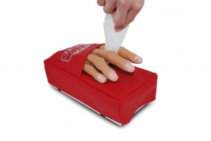 NAWIEDZONE CHUSTECZKI - ETUI CZERWONE DŁOŃ PALCE