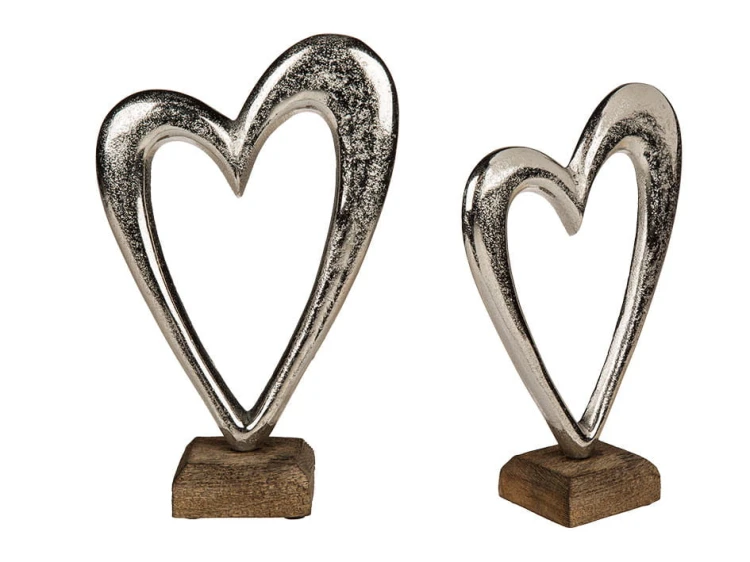 SERCE metalowe z podstawą DREWNIANĄ FIGURKA OZDOBA .jpg