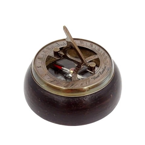 KOMPAS I ZEGAR słoneczny na drewnianej podstawie 1.jpg