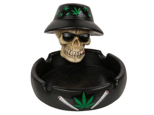 POPIELNICZKA czacha z marychą SKRĘT TRAWKA CZASZKA 1.jpg