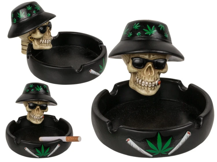 POPIELNICZKA czacha z marychą SKRĘT TRAWKA CZASZKA 2.jpg