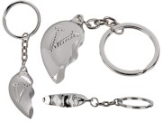 BRELOCZEK złamane serduszko - V BRELOK LITERKA 2.jpg