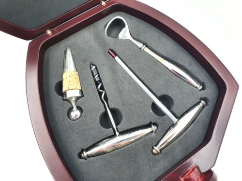 Ekskluzywny ZESTAW DO WINA w pudełku - 6 elementów 2.jpg