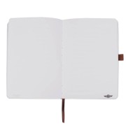 Wspaniały notes, który będzie doskonałym powiernikiem Twoich myśli oraz wspomnień. Idealny na pamiętnik. Notes posiada sztywną okładkę pokrytą dodatkowo materiałem z nadrukiem. Zawiera 128 kartek białych gładkich. Wykon ( (4).jpg