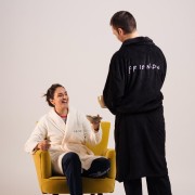 Szlafrok damski Friends Przyjaciele LICENCJA biały (5).jpg