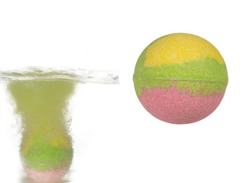 Kula kolorowa musująca do kąpieli Barwiąca Wodę 1.jpg