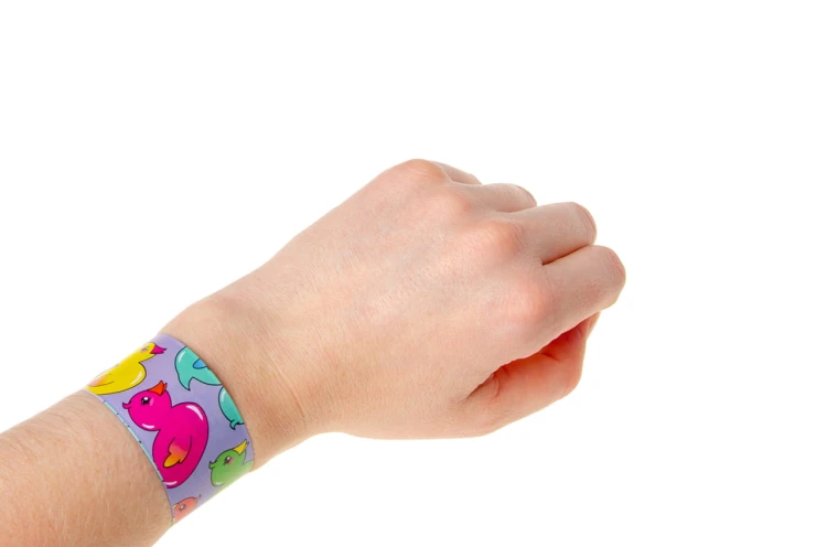 Bransoletka Zatrzaskowa dla dzieci Zwijana Opaska (3).jpg