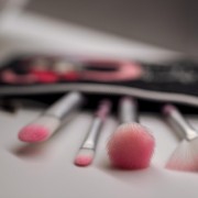 Zestaw pędzli + kosmetyczka Minnie Disney LICENCJA (1).jpg