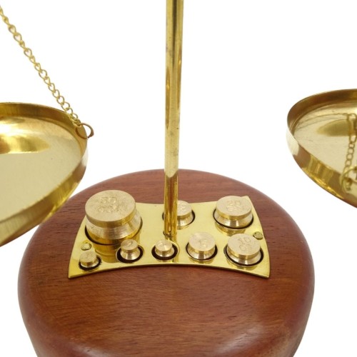 Waga szalkowa Retro z odważnikami 8szt Dekoracja (2).jpg