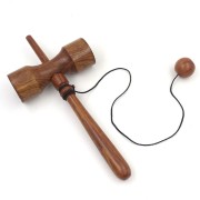Kendama - japońska gra zręcznościowa Drewniana (1).jpg