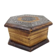 Szkatułka drewniana z ornamentami na Biżuterię (2).jpg