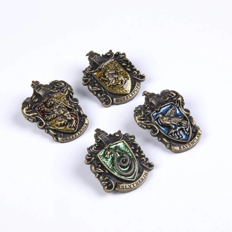 Zestaw przypinek x4 herby domów Harry Potter (3).jpg