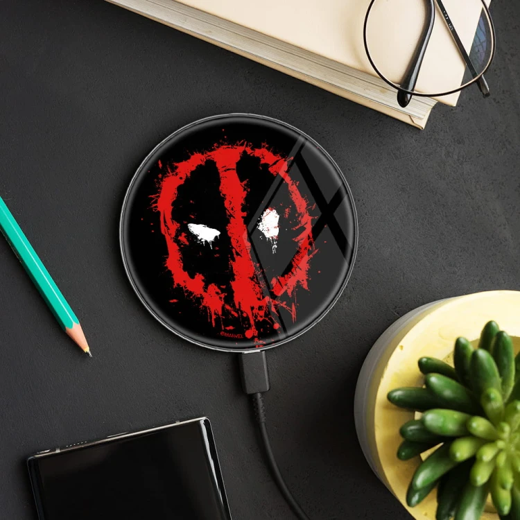 Ładowarka indukcyjna Deadpool Marvel licencyjny (6).jpg
