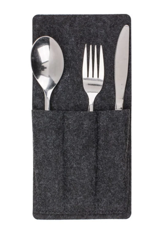 Filcowe etui z trzema kieszonkami na sztućce 1.jpg