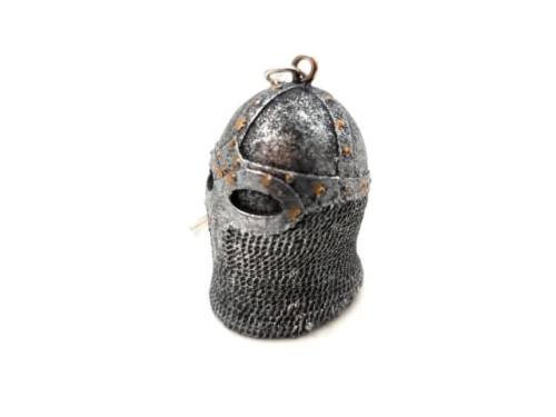 Brelok Hełm Rycerski Rycerza z kolczugą Breloczek  (2).jpg