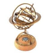 Astrolabium sferyczne z kompasem Figurka Astrologa  (1).jpg