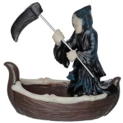Figurka Ponury Żniwiarz w łodzi Ornament Śmierci 1.jpg