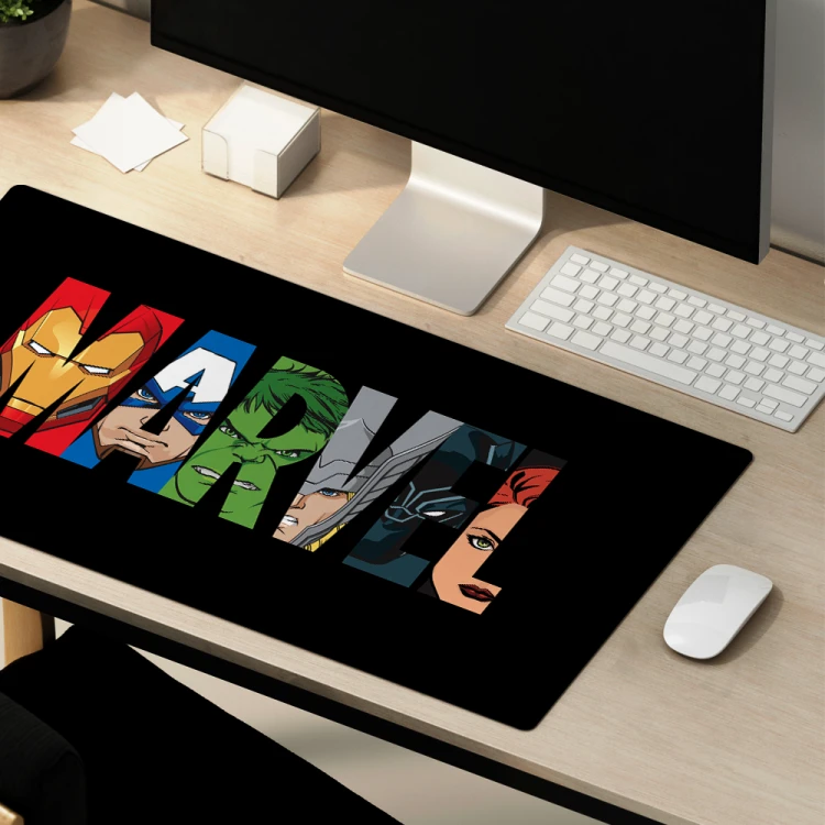 Mata Podkładka na biurko Marvel napis 80x40 cm  (5).png