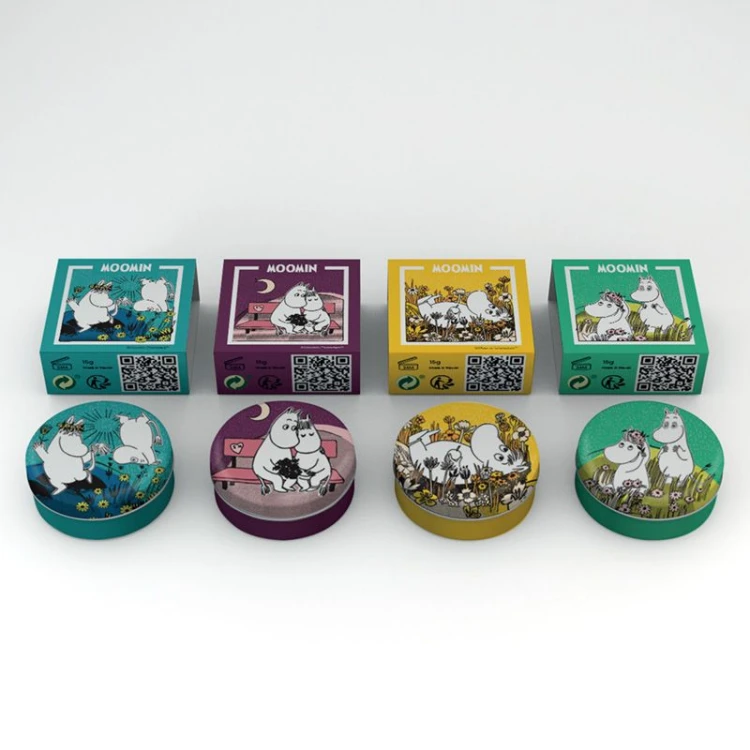 Błyszczyk balsam do ust w puszcze Muminki mix .jpg