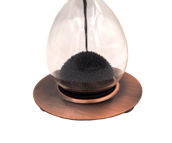 Klepsydra Magnetyczna – Niesamowita Dekoracja dla Miłośników Gadżetów  (2).jpg