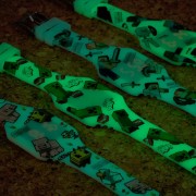 Silikonowy Zegarek Cyfrowy Minecraft Świecący w Ciemności podświetlany  (2).jpg