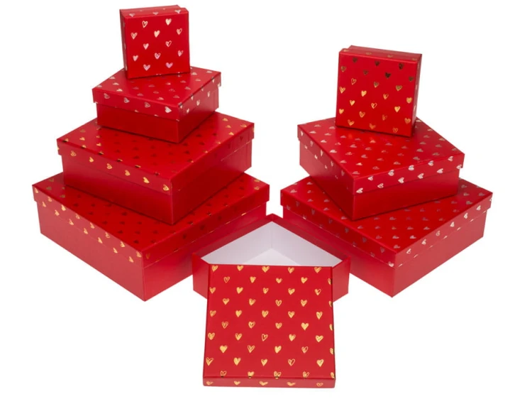 Czerwone Pudełka Prezentowe Lśniące Serca Zestaw 8 sztuk Twarde Sztywne .jpg