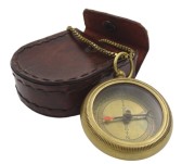 Mosiężny Kompas z Łańcuszkiem w Skórzanym Etui Klasyczny Gadżet Retro  (1).jpg