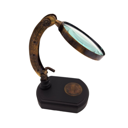 Lupa na Drewnianej Podstawie Figurka Ozdoba Elegancja w Stylu Retro  (2).png