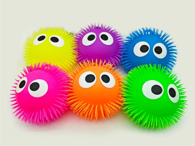 Puszysta Piłka Gumowa z Oczami XXL 23cm mix kolorów  (1).jpg