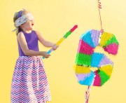 Piniata Cyfra "9" Pastelowa – Zabawna Atrakcja na Urodziny i Imprezy