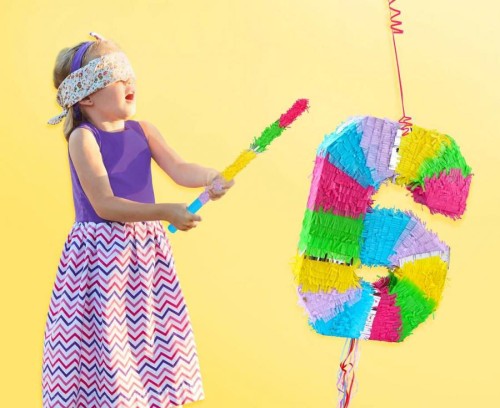 Piniata Cyfra "9" Pastelowa – Zabawna Atrakcja na Urodziny i Imprezy