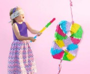 Piniata Cyfra "8" Pastelowa – Idealna na Urodziny i Tematyczne Imprezy