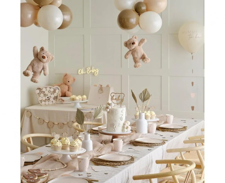 Drewniana girlanda z misiami 150 cm – dekoracja Amscan, 8 elementów