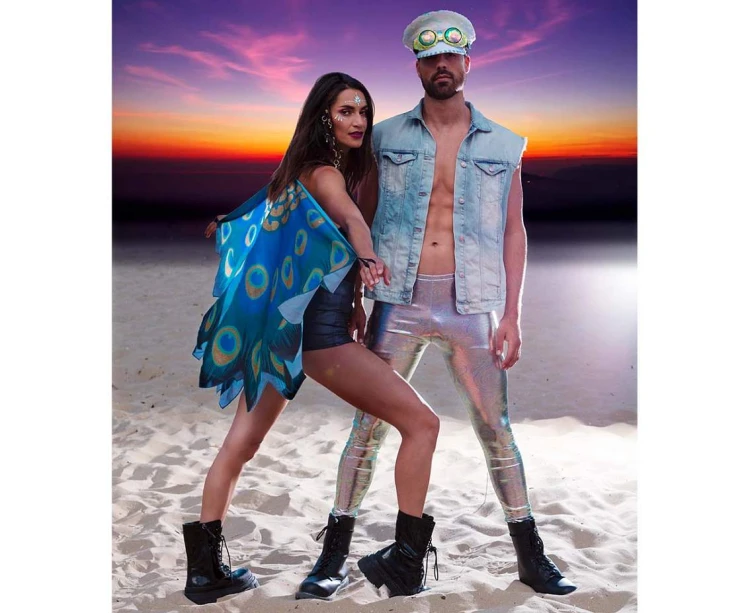 Perłowa Czapka z Daszkiem na Karnawał – Błyszcząca, Uniwersalna