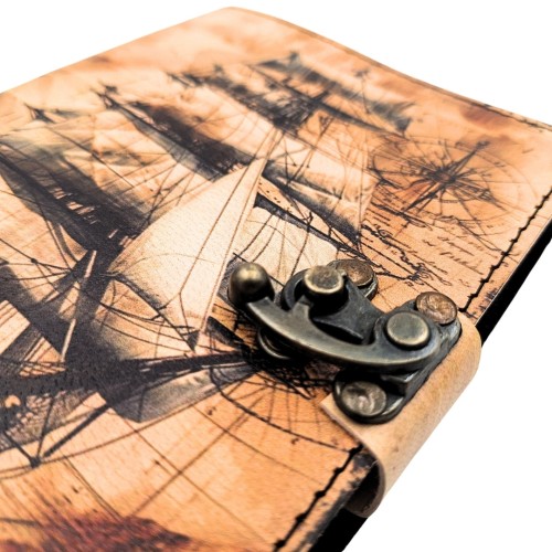 Notes Skórzany Żaglowiec – Elegancki Dziennik w Stylu Retro  (1).jpg