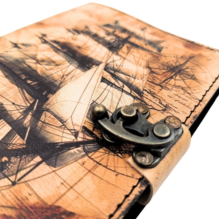 Notes Skórzany Żaglowiec – Elegancki Dziennik w Stylu Retro  (1).jpg