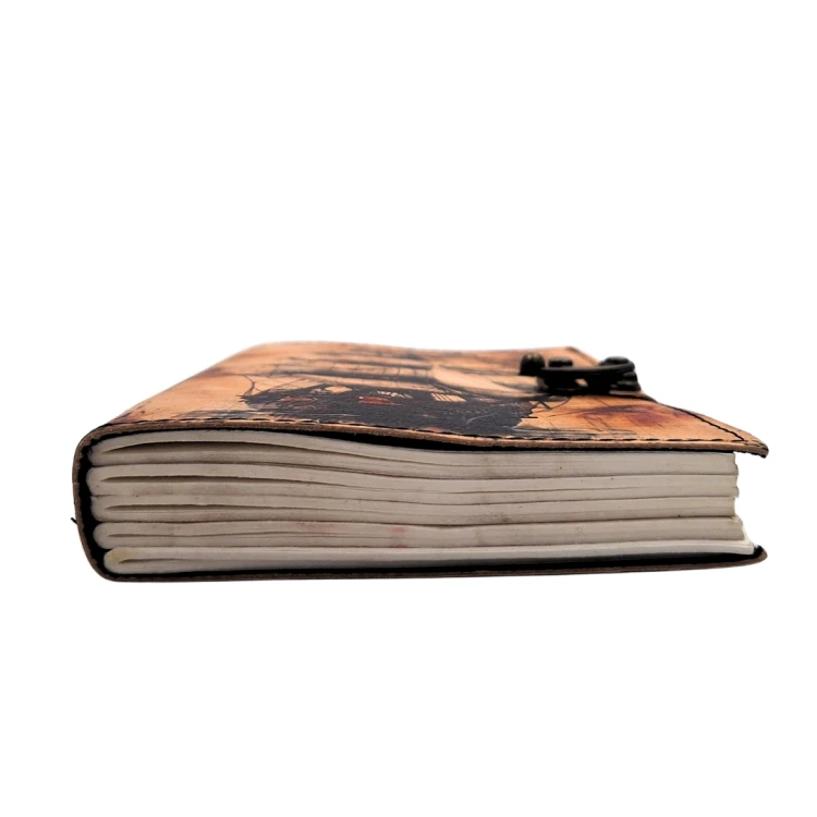 Notes Skórzany Żaglowiec – Elegancki Dziennik w Stylu Retro  (2).jpg