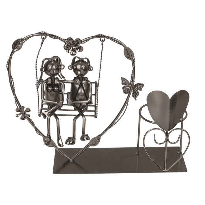 Stojak na Wino Zakochani – Romantyczna Huśtawka z Sercem  (3).png