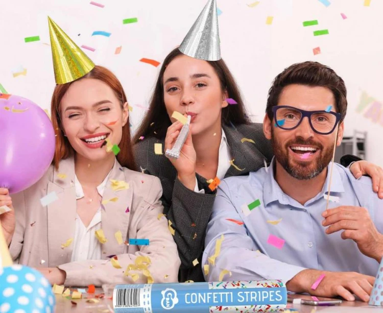 Złote Czapeczki Urodzinowe Holograficzne – 100 szt. na Imprezę