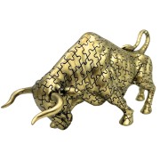 Złota figurka byka – dekoracja siły, sukcesu i prestiżu 33 cm  (3).jpg