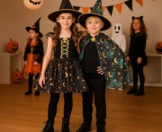 Strój czarownicy dla dziewczynki 130/140 cm – idealny na Halloween