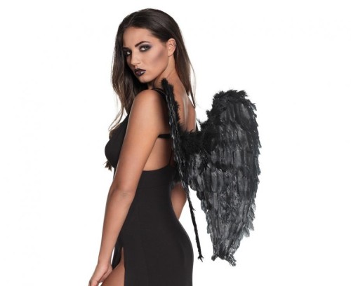 Czarne skrzydła anioła 65×65 cm – efektowny dodatek na przebranie