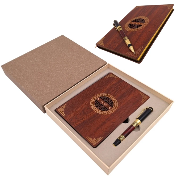 Zestaw prezentowy Premium – drewniany notes A5 i elegancki długopis  (1).jpg