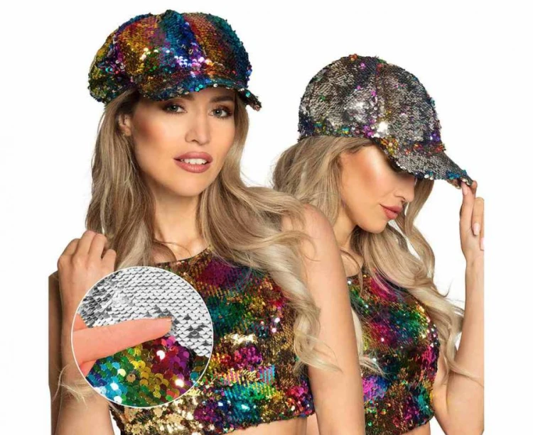 Czapka z daszkiem cekiny tęczowe/srebrne – uniwersalna, imprezowa